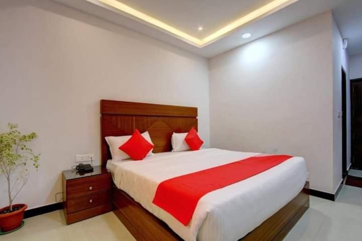 Hotel Le Castle Kodaikanal Exterior photo